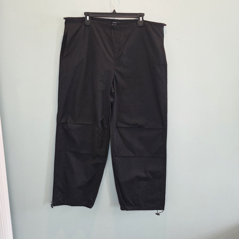Forever 21 Black Jogger Pants Drawstring Cropped Medium New With Tags - Picture 2 of 15